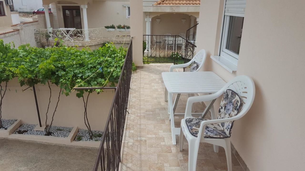 Апартаменты Apartments Diva Добра-Вода